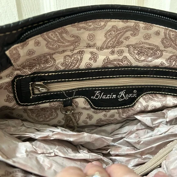 New With Tags: Blazin Rox Women’s Handbag - Picture 14 of 15